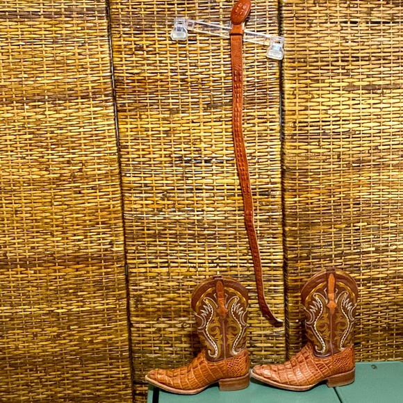 vintage Montenegro tan brown cowboy boots crocodile leather 22 1/2 ? With belt
